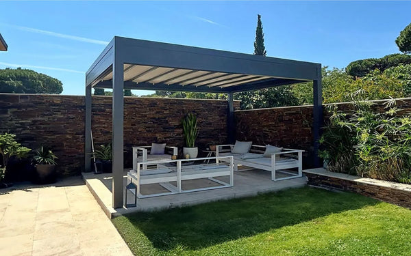 ARCADIA - RETRACTABLE ROOF PERGOLA